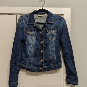 Bershka 90s denim jacket. Dark wash. In great condition.